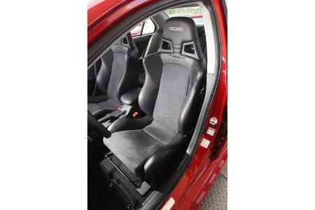 Mitsubishi Lancer Evo, Fahrersitz