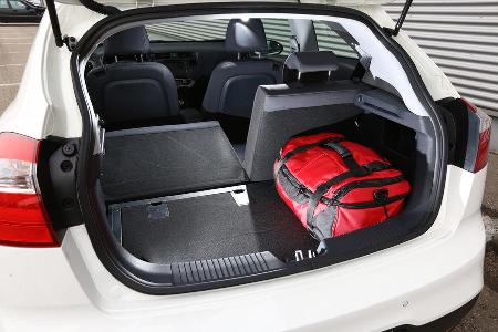 Kia Rio 1.4 Spirit, Kofferraum, Sitz umklappen