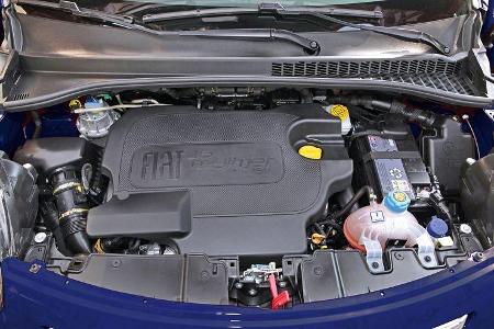 Fiat 500L, Motor