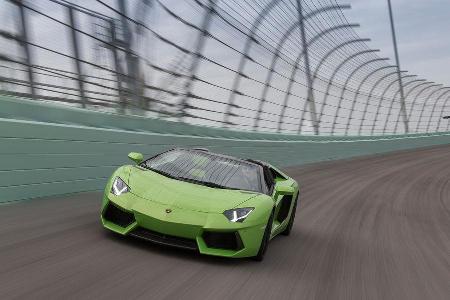 Lamborghini Aventador LP 700-4 Roadster, Frontansicht