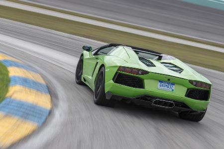 Lamborghini Aventador LP 700-4 Roadster, Heckansicht