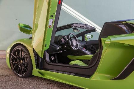 Lamborghini Aventador LP 700-4 Roadster, Scherentr
