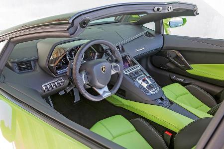 Lamborghini Aventador LP 700-4 Roadster, Cockpit, Lenkrad