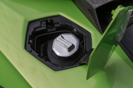 Lamborghini Aventador LP 700-4 Roadster, Tank, Tankdeckel