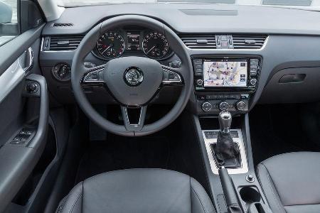 Skoda Octavia Combi, Cockpit, Lenkrad