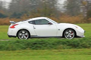 Nissan 370 Z Nismo, Seitenansicht