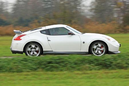 Nissan 370 Z Nismo, Seitenansicht
