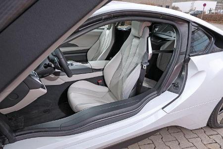 BMW i8, Fahrersitz