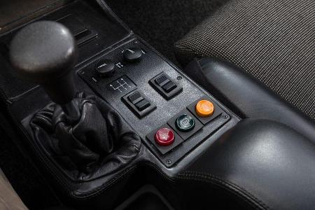 BMW M1, Mittelkonsole