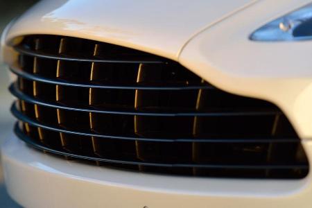 Aston Martin Vanquish Volante, Khlergrill