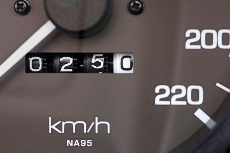 Mazda MX-5, Tacho