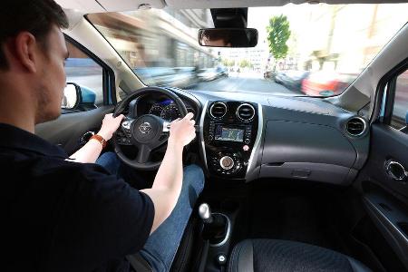 Nissan Note 1.2 Dig-S TEKNA, Cockpit, Fahrersicht