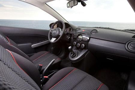 Mazda 2, Innenraum, Cockpit