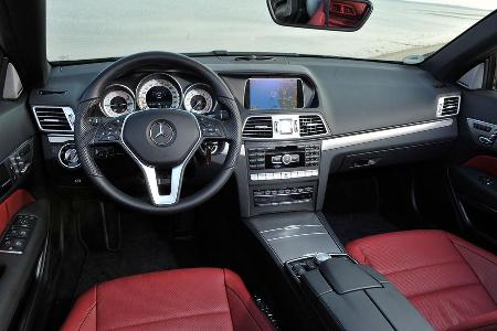 Mercedes E 400 Cabrio, Cockpit, Lenkrad