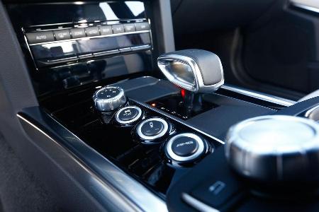 Mercedes E 63 S AMG, Schalthebel