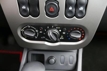 Dacia Duster 1.6 16V LPG 105 4x2 Prestige, Bedienelemente, Klima
