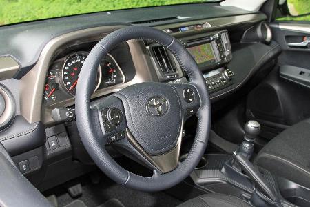 Toyota RAV4 2.2 D-4D AWD Life, Cockpit, Lenkrad