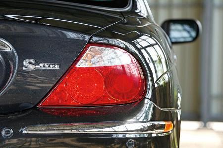 Jaguar S-Type V8, Heckleuchte, Typenbezeichnung