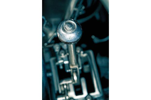 Mercedes W196R, Schalthebel, Schaltung