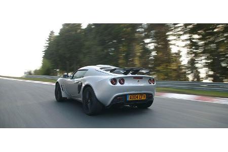 Lange Geraden sind nicht die Domäne des beflügelten Lotus.Der schlechte cw-Wert ist mit ein Grund dafür.