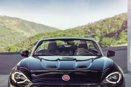 11/2015 Fiat 124 Spider leaked
