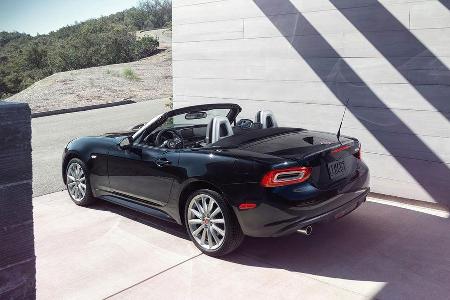 11/2015 Fiat 124 Spider leaked