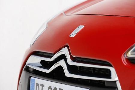 DS 3, Motorhaube