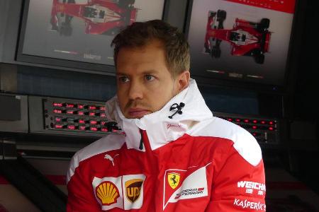 Sebastian Vettel - Ferrari - Formel 1-Test - Barcelona - 22. Februar 2016