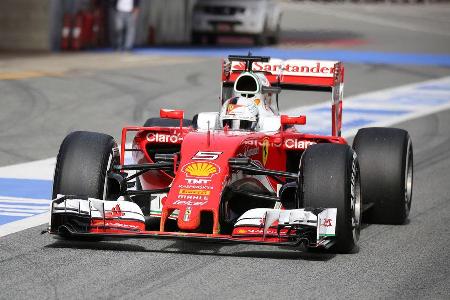 Sebastian Vettel - Ferrari - Formel 1-Test - Barcelona - 22. Februar 2016