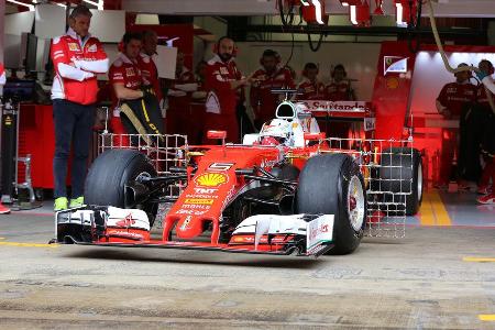 Sebastian Vettel - Ferrari - Formel 1-Test - Barcelona - 22. Februar 2016