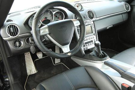 Emotion statt Tristesse: Techart-Cockpit.