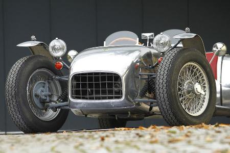 Lotus Seven S1, Front