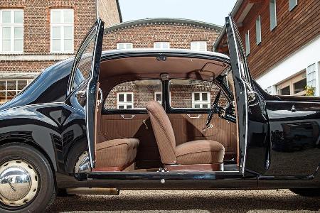 Lancia Aurelia B 10, Tren