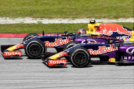 Ricciardo & Kvyat - Red Bull - GP Malaysia 2015
