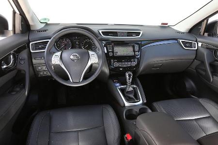 Nissan Qashqai 1.2 DIG-T, Cockpit