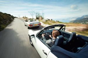 Mercedes 500 SL und Porsche 911 Carrera Cabriolet