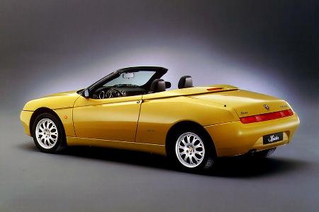 Alfa Spider (916), Frontansicht