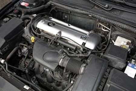 Peugeot 406 Coup 2.0, Motor