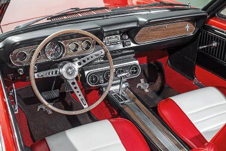 Ford Mustang, Cockpit