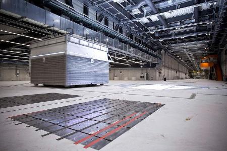 Technologiezentrum Fahrzeugsicherheit (TFS) Daimler, Crashtest