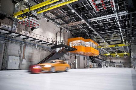 Technologiezentrum Fahrzeugsicherheit (TFS) Daimler, Crashtest