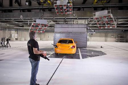 Technologiezentrum Fahrzeugsicherheit (TFS) Daimler, Crashtest