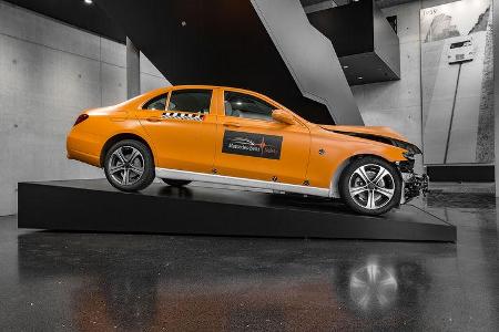 Technologiezentrum Fahrzeugsicherheit (TFS) Daimler, Crashtest