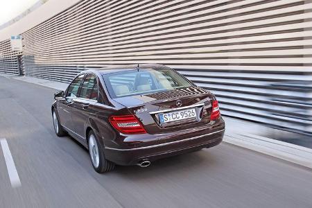Mercedes 250 CDI, Rückansicht, Fahrt