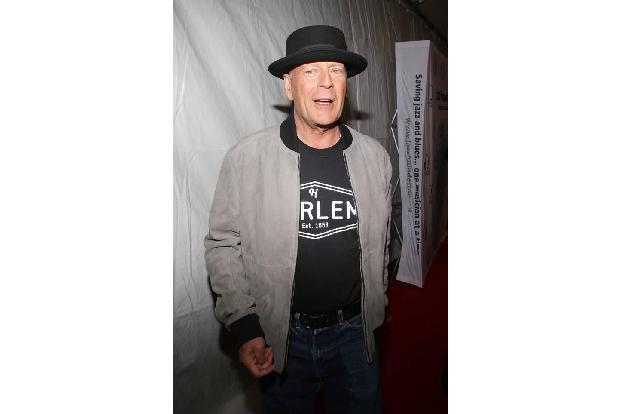 Wer hätte das gedacht? Bruce Willis wurde in Deutschland geboren. Der Star kam in Idar-Oberstein zur Welt, wo sein amerikani... Wer hätte das gedacht? Bruce Willis wurde in Deutschland geboren. Der Star kam in Idar-Oberstein zur Welt, wo sein amerikani...