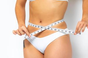 Belly Sculpting: Das steckt hinter der Workout-Methode