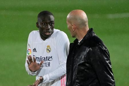 Real-Abwehrspieler Mendy verletzt Real-Abwehrspieler Mendy verletzt