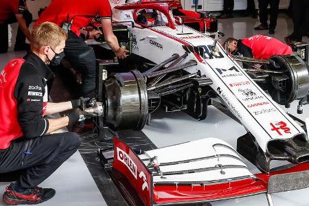 Alfa Romeo - 18 Zoll - Reifentest - Pirelli - Radkappe - Barcelona - 2021