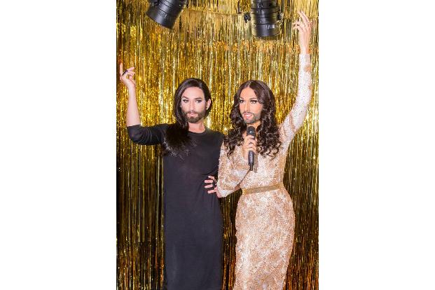 ...bei Conchita Wurst und ihrer Wachsfigur. Das nennt man wohl richtig gut gelungen. Ob sich...