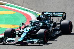 Vettel mit gelungenem Training - Red Bull mit Problemen